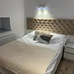 Ktw Kosciuszki 41 - Sky & Design Apartman